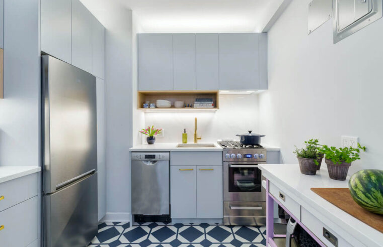 My Sweeten Story: A 90-Square-Foot Kitchen Revives in Color