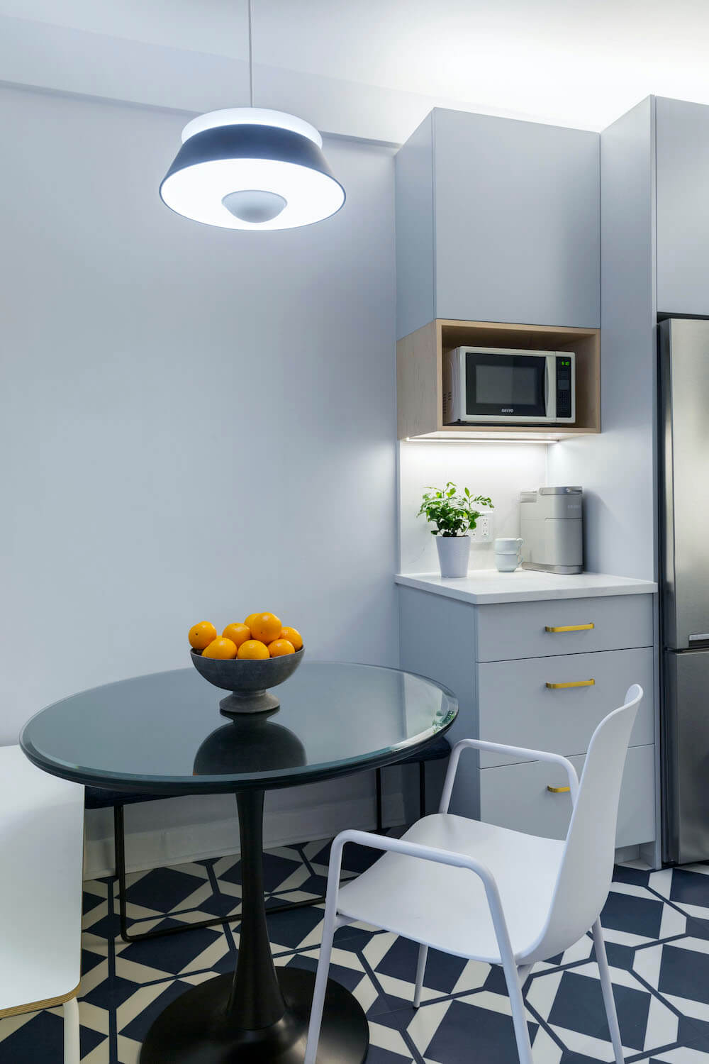Image of a renovated kitchen with eat-in nook